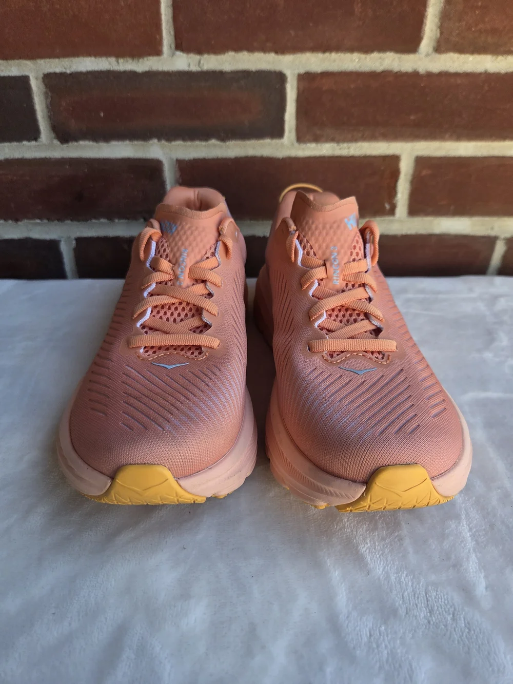 HOKA Rincon 3 Women’s 6 Shell Coral Peach Parfait Lightweight Running Shoes